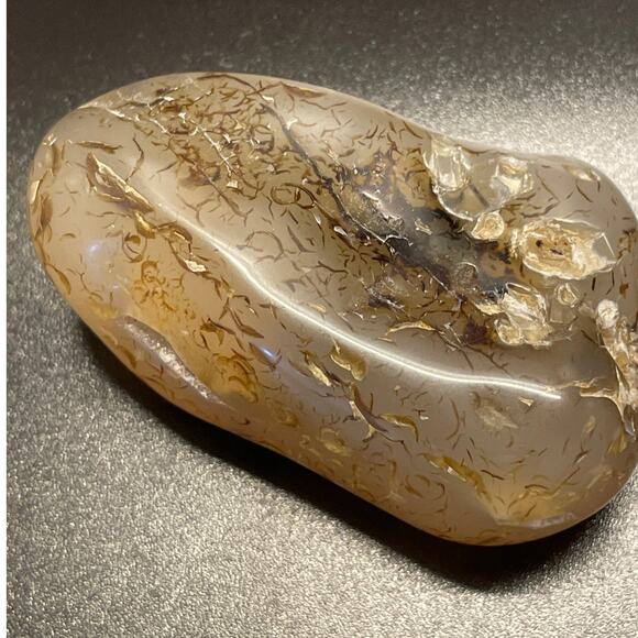 Beautiful Large Prairie Agates - Picture 6 of 11